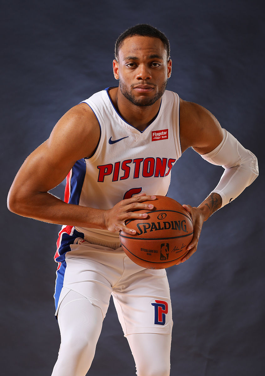 关于法兰克福训练开放日;关键时刻防线松动引欢呼;国王杯在即;资深球员宣示担当的信息 关于法兰克福训练开放日;关键时刻防线松动引欢呼;国王杯在即;资深球员宣示担当的信息